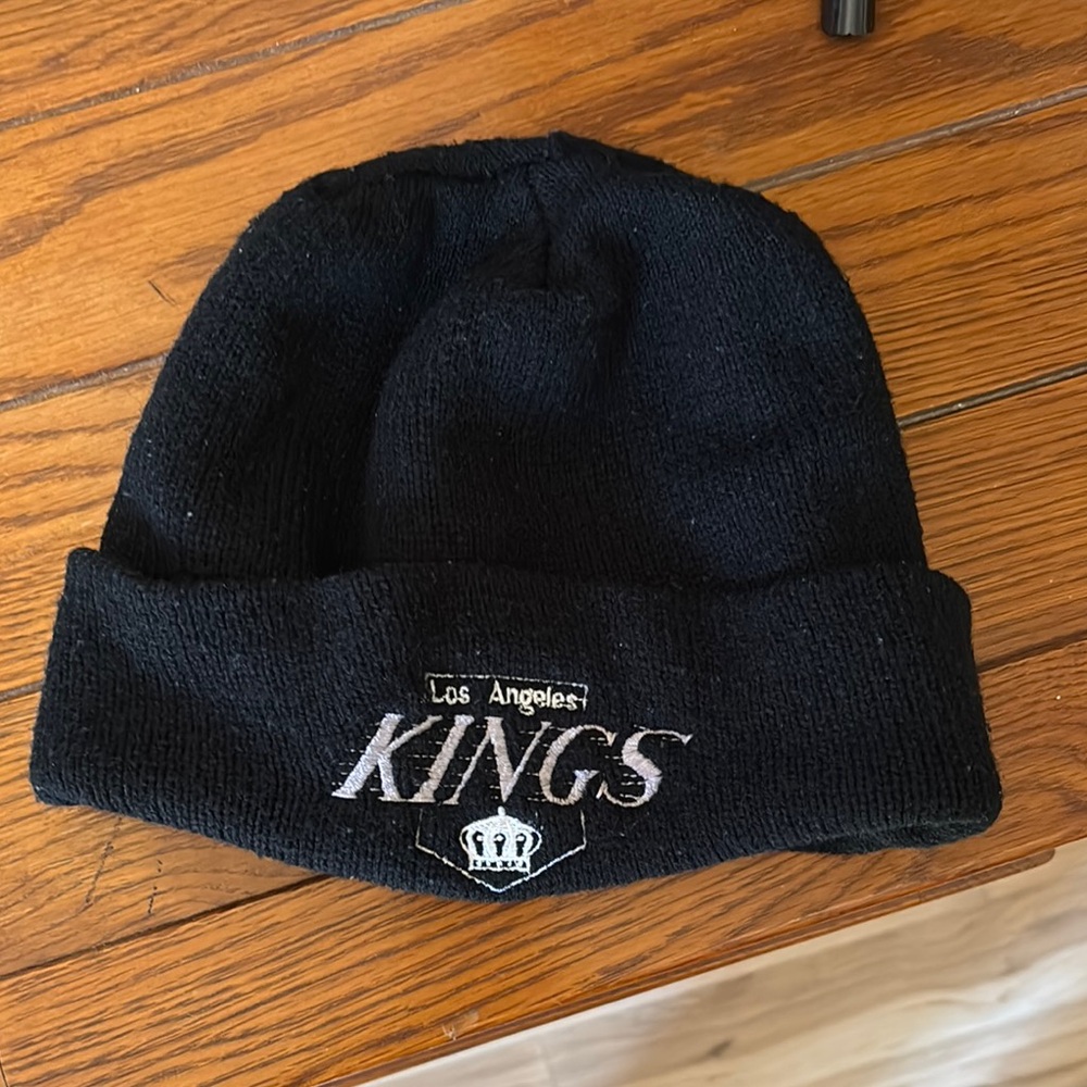 Los Angeles Kings Black Beanie. 1990s Deadstock. Like new!  Sry rare/valuable!